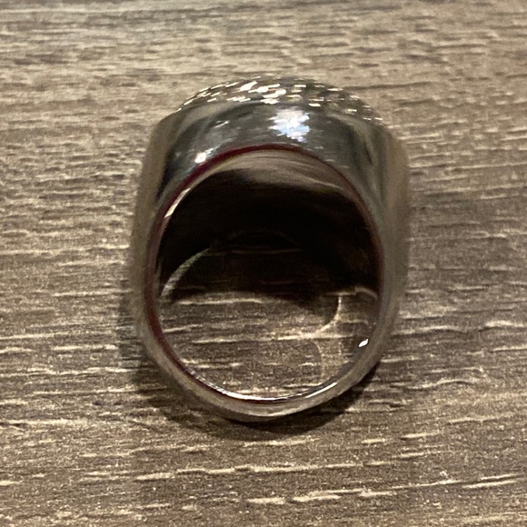 Unique silver ring - Picture 2 of 3